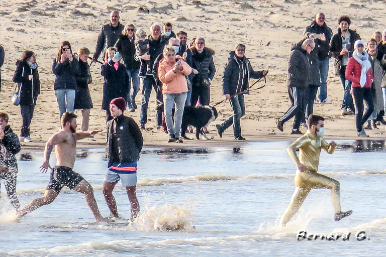 Bain DéCalais: à l'assaut de la mer