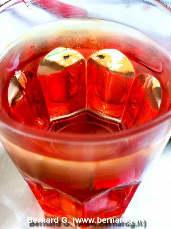 Les yeux du verre d'eau