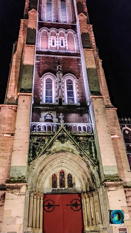 Eglise St-Pierre de Calais illuminée