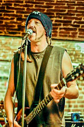 XAV, chanteur et guitariste de COD59